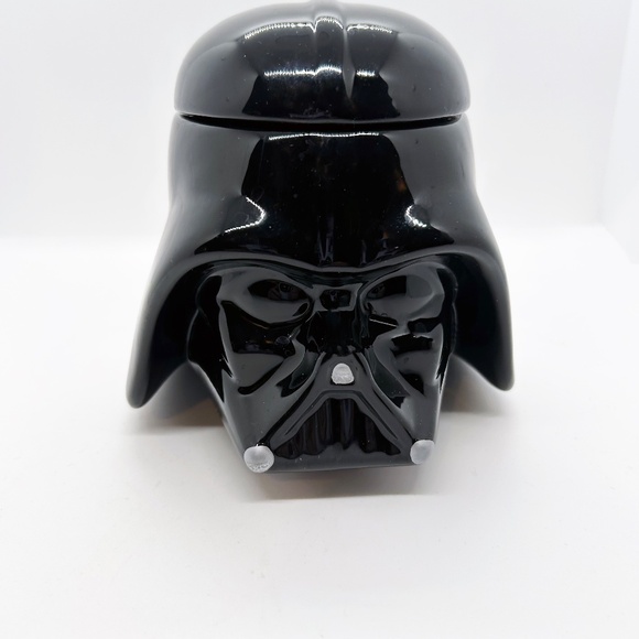 Star Wars 3D sculpted Darth Vader Mug with lid - Picture 3 of 5